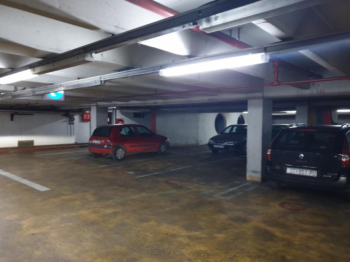 Apartman Amber S Podzemnom Garazom Split